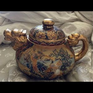 Authentic Satsuma teapot